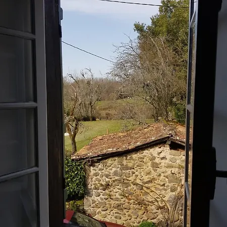 Bay Cottage Gite, Busserolles. Esterno foto