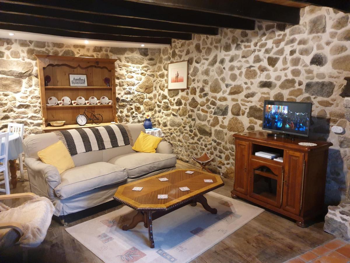 Casa vacanze Bay Gite, Busserolles. Busserolles